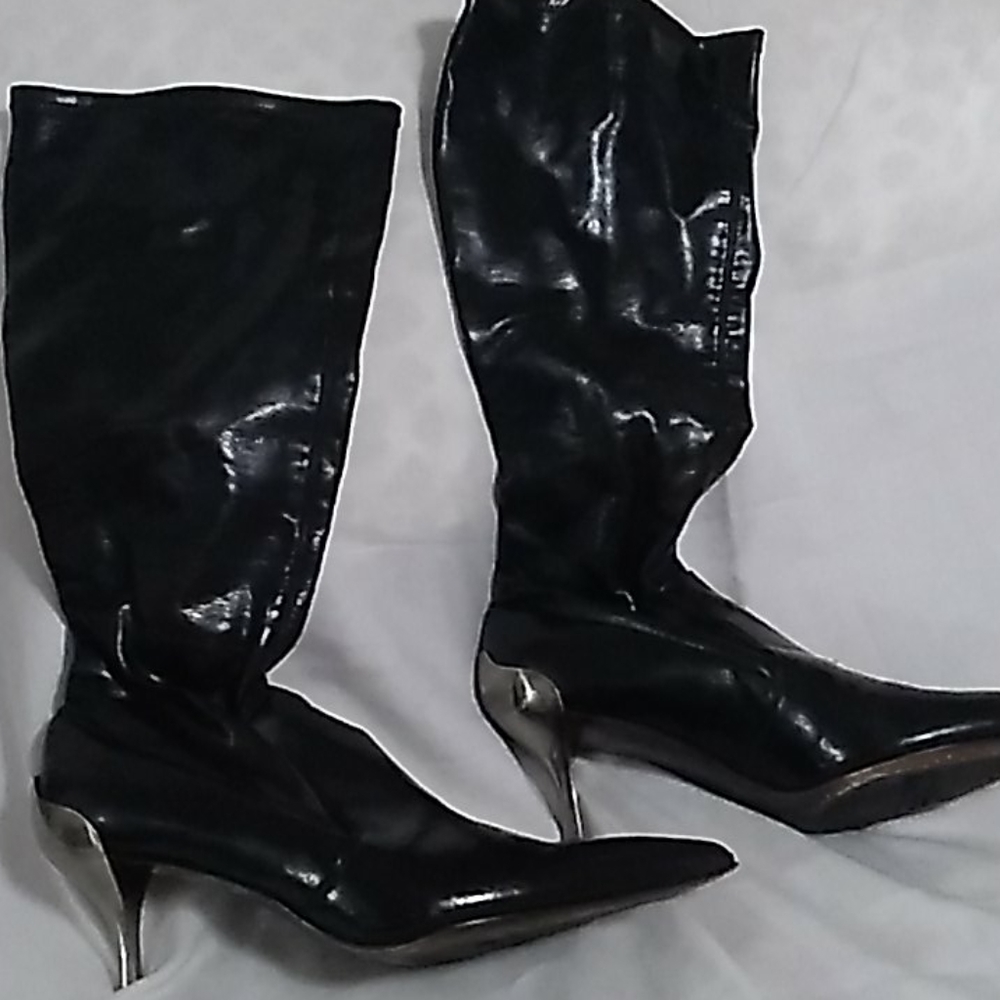 Donald J Pliner tall stretch boots